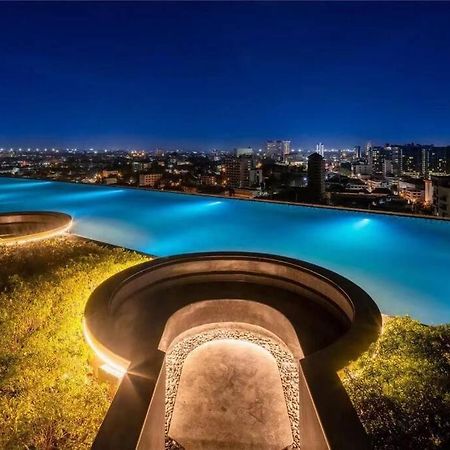Modern Style Room With Sky Pool 古城边天际泳池公寓 Chiang Mai Buitenkant foto