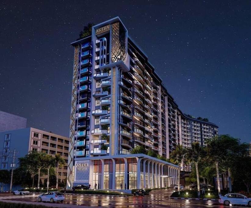 Modern Style Room With Sky Pool 古城边天际泳池公寓 Chiang Mai Buitenkant foto
