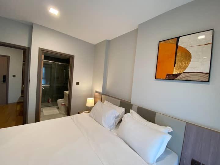 Modern Style Room With Sky Pool 古城边天际泳池公寓 Chiang Mai Buitenkant foto